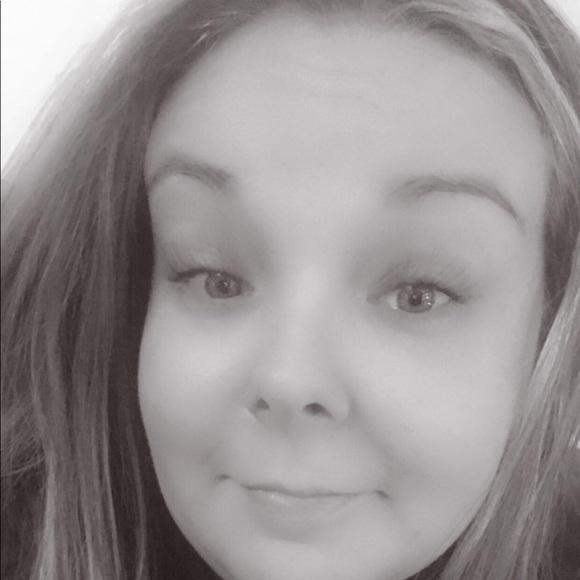 Meet your Posher, Renee - Picture 1 of 1